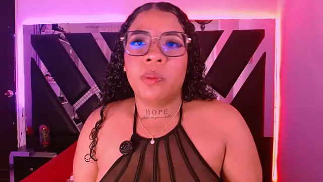 MelannyTylor online show from December 23, 2025, 1:05 am