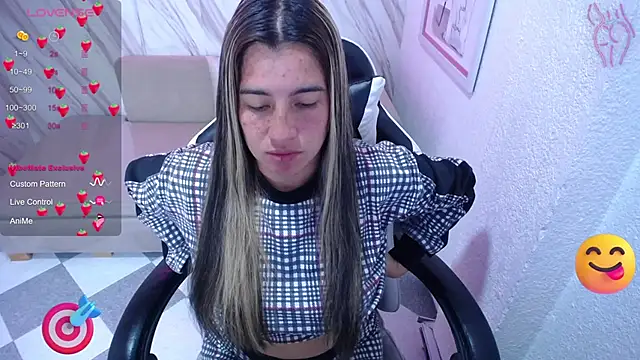 Snapshot of Valerie_b chatting on February 9, 2025, 3:11 am Valerie b online show from February 9, 2025, 3:11 am