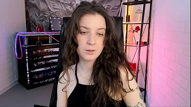 Snapshot of JackieByrd chatting on September 14, 2025, 1:22 pm JackieByrd online show from September 14, 2025, 1:22 pm