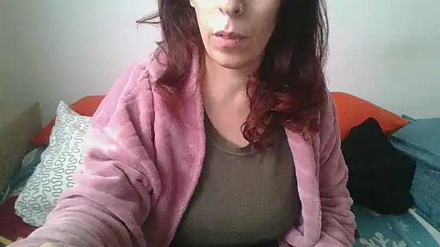 hairygirl80 online show from December 1, 2025, 9:43 am