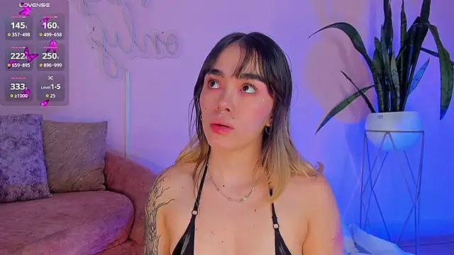 Snapshot of Lucy_Vega chatting on November 15, 2025, 3:43 am Lucy Vega online show from November 15, 2025, 3:43 am