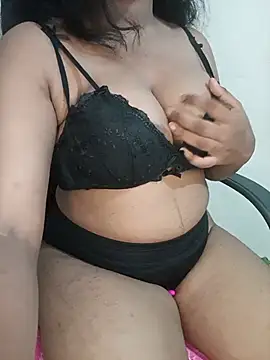 Snapshot of Sadika- chatting on June 24, 2026, 5:11 pm Sadika- online show from June 24, 2026, 5:11 pm