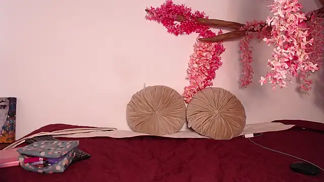 Snapshot of Poison_luna chatting on September 20, 2025, 3:39 pm Poison luna online show from September 20, 2025, 3:39 pm