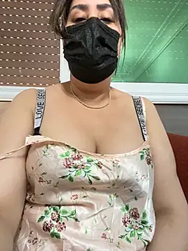 Snapshot of Jawahir-pretty-women chatting on October 27, 2025, 10:16 am Jawahir-pretty-women online show from October 27, 2025, 10:16 am