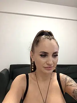 madonnaaaa online show from November 24, 2025, 6:30 pm