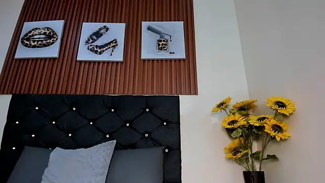 Snapshot of Zoe_pss chatting on November 18, 2025, 8:34 pm Zoe pss online show from November 18, 2025, 8:34 pm