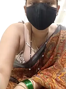 Snapshot of Kashish_18 chatting on December 21, 2025, 7:43 am Kashish 18 online show from December 21, 2025, 7:43 am