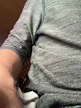 Snapshot of SmokingSloth chatting on March 9, 2025, 8:10 pm SmokingSloth online show from March 9, 2025, 8:10 pm