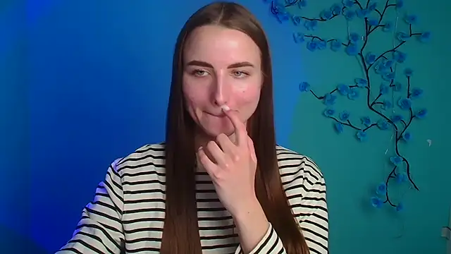 Eva Janee online show from April 16, 2026, 11:33 am