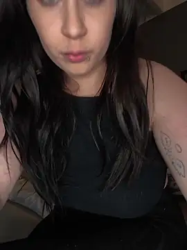 Anyonymuss online show from December 5, 2025, 3:21 pm