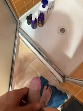 Snapshot of Sleeker99 chatting on December 28, 2024, 1:50 am Sleeker99 online show from December 28, 2024, 1:50 am