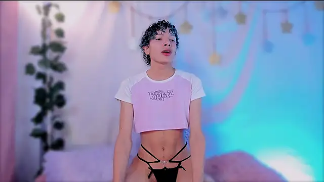 Snapshot of Im_Alejo chatting on October 19, 2025, 2:25 am Im Alejo online show from October 19, 2025, 2:25 am