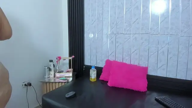 Snapshot of FernandaClar chatting on October 26, 2025, 3:18 am FernandaClar online show from October 26, 2025, 3:18 am