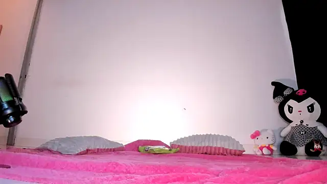 Anyelaaaa online show from April 28, 2026, 7:07 pm