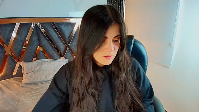 Snapshot of Amara_vega chatting on December 2, 2025, 1:46 pm Amara vega online show from December 2, 2025, 1:46 pm