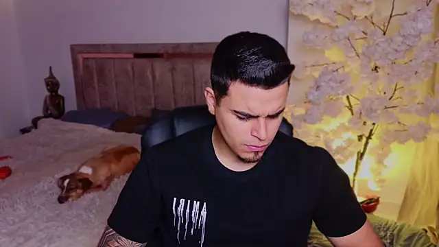 Axel Big cock online show from July 14, 2026, 3:22 am