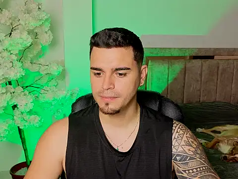 Axel Big cock online show from July 3, 2026, 3:40 pm
