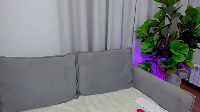 sexyangeloux online show from March 22, 2026, 8:54 pm