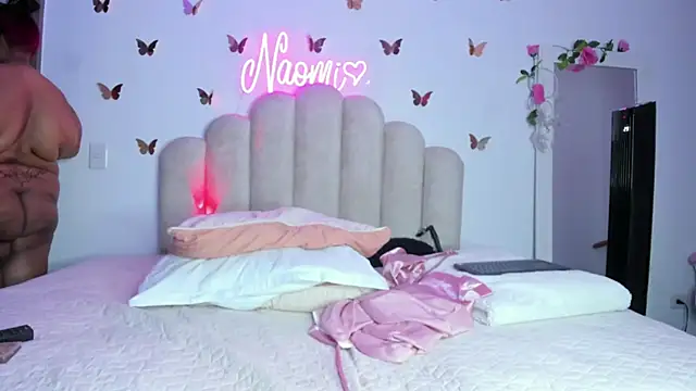 NaomiAsha online show from November 10, 2025, 11:32 pm