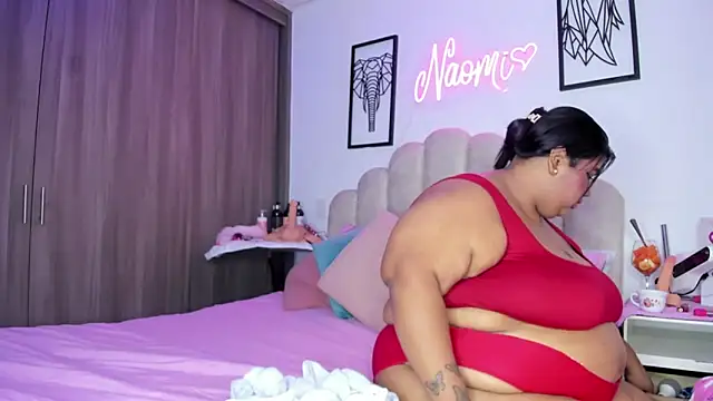 NaomiAsha online show from April 5, 2026, 8:26 pm