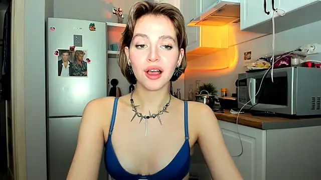 Snapshot of Niky__Jess chatting on March 2, 2025, 6:35 pm Niky Jess online show from March 2, 2025, 6:35 pm