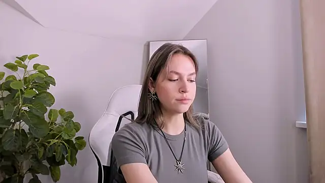 Snapshot of Niky__Jess chatting on January 26, 2025, 5:56 am Niky Jess online show from January 26, 2025, 5:56 am