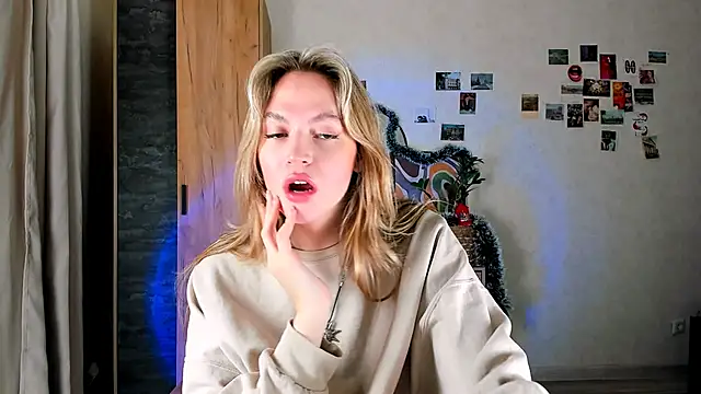 Snapshot of Niky__Jess chatting on December 22, 2024, 5:44 am Niky Jess online show from December 22, 2024, 5:44 am