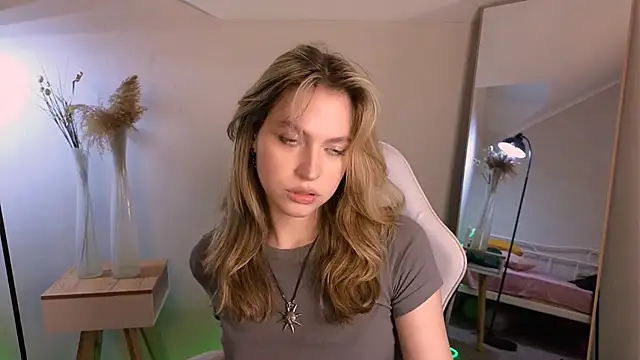 Snapshot of Niky__Jess chatting on January 21, 2025, 8:21 pm Niky Jess online show from January 21, 2025, 8:21 pm