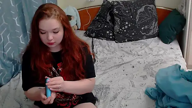 Snapshot of HaleyRoute chatting on February 24, 2025, 11:09 pm HaleyRoute online show from February 24, 2025, 11:09 pm