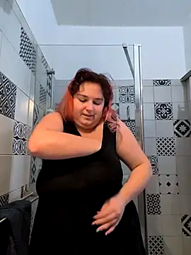 LadyRochester online show from November 16, 2025, 1:27 pm