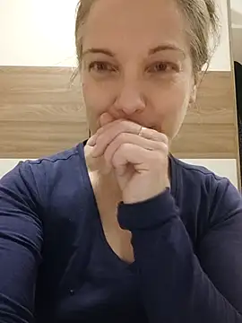 Snapshot of Dark_Angel_22 chatting on November 23, 2025, 11:59 pm Dark Angel 22 online show from November 23, 2025, 11:59 pm