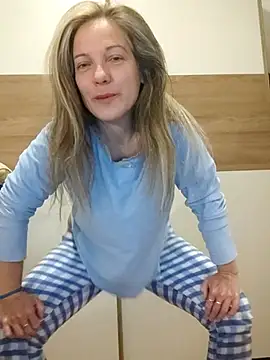 Snapshot of Dark_Angel_22 chatting on March 10, 2026, 5:00 am Dark Angel 22 online show from March 10, 2026, 5:00 am
