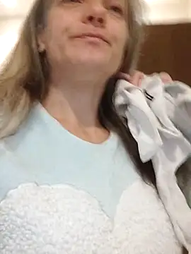 Snapshot of Dark_Angel_22 chatting on November 11, 2025, 5:24 am Dark Angel 22 online show from November 11, 2025, 5:24 am