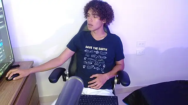 Snapshot of nickolas_moon chatting on September 10, 2025, 3:11 pm nickolas moon online show from September 10, 2025, 3:11 pm