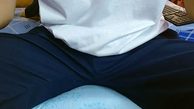 Snapshot of nickolas_moon chatting on December 26, 2024, 6:43 pm nickolas moon online show from December 26, 2024, 6:43 pm