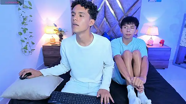 Snapshot of nickolas_moon chatting on October 3, 2025, 12:58 am nickolas moon online show from October 3, 2025, 12:58 am