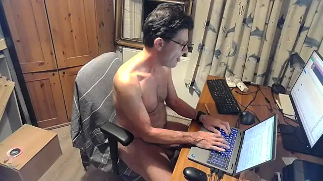 Snapshot of RolfS chatting on July 15, 2026, 10:17 pm RolfS online show from July 15, 2026, 10:17 pm