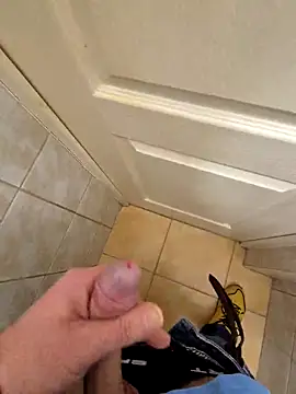 kisbiro77777 online show from January 6, 2026, 4:22 pm