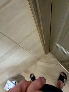 kisbiro77777 online show from February 9, 2026, 5:16 am