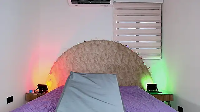 Snapshot of anisha_x chatting on December 1, 2025, 7:15 pm anisha x online show from December 1, 2025, 7:15 pm