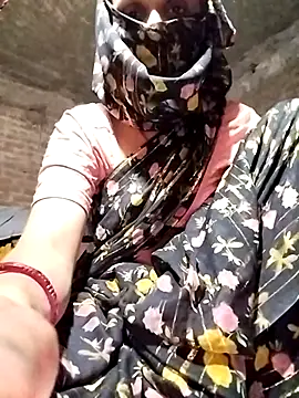 Snapshot of Poonam-bab chatting on February 26, 2025, 9:12 am Poonam-bab online show from February 26, 2025, 9:12 am