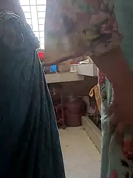 Snapshot of Desi_Best_Anal chatting on February 20, 2025, 3:45 am Desi Best Anal online show from February 20, 2025, 3:45 am