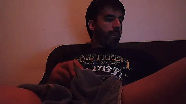 ozzypsico13 online show from December 28, 2024, 3:26 am