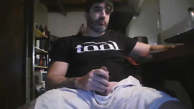 ozzypsico13 online show from May 31, 2026, 5:13 am