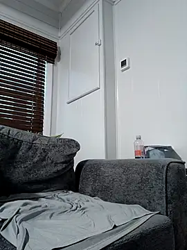 J83560Jason online show from April 19, 2026, 1:23 pm