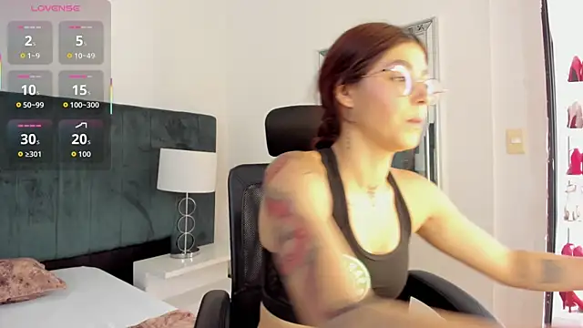 AnnyCherry  online show from March 17, 2026, 6:33 pm