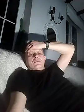 wentyl88 online show from December 16, 2025, 1:43 am