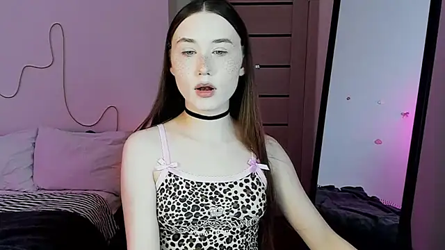 Snapshot of Stella_Sunny chatting on January 13, 2026, 5:06 pm Stella Sunny online show from January 13, 2026, 5:06 pm