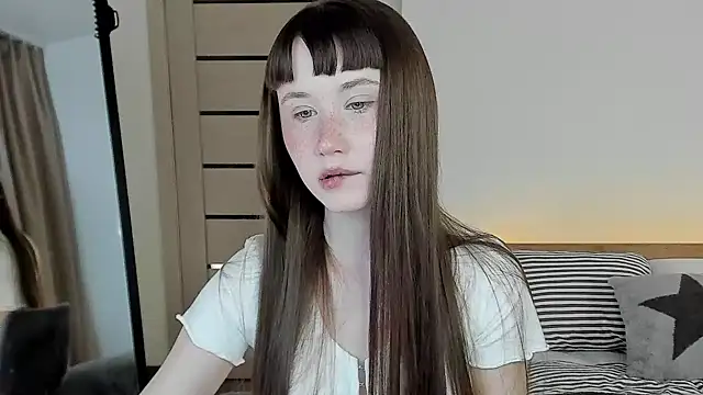 Stella Sunny online show from April 3, 2026, 1:34 am