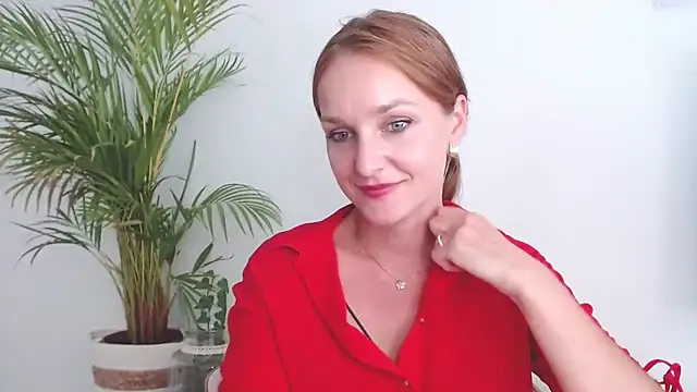 Snapshot of AliciaDesire chatting on September 15, 2025, 12:49 pm AliciaDesire online show from September 15, 2025, 12:49 pm